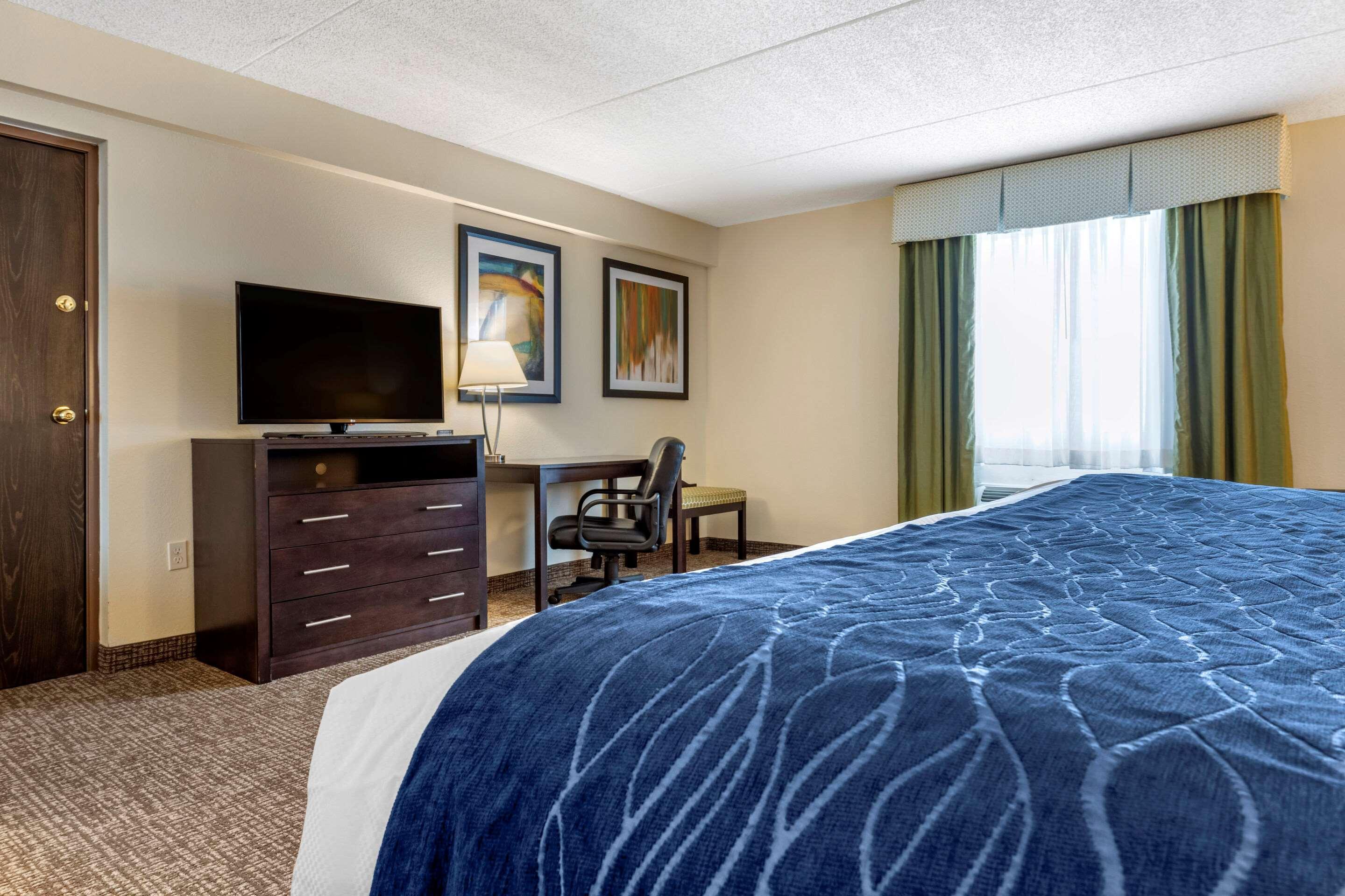 Comfort Inn & Suites Butler Exterior foto